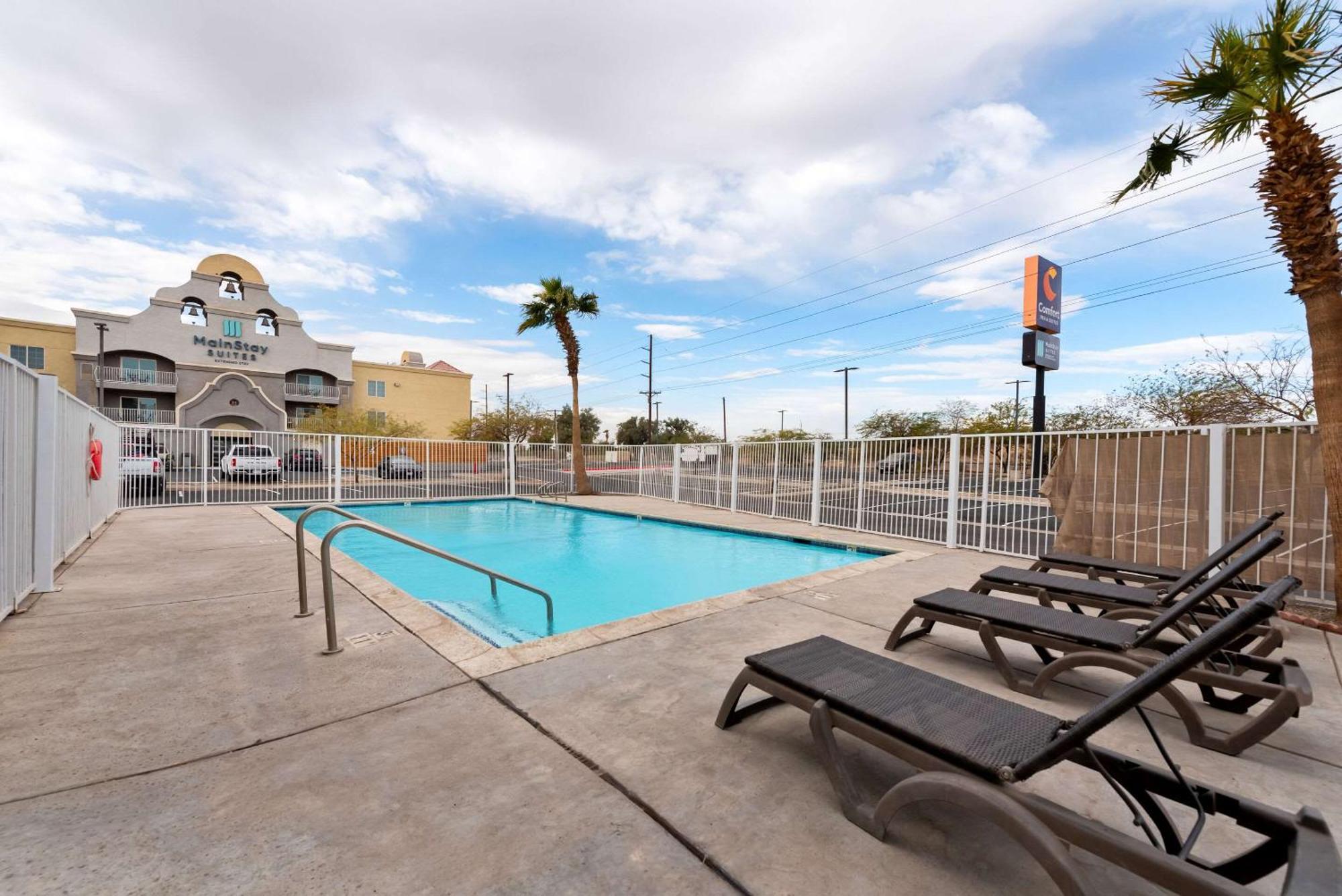 Comfort Inn & Suites El Centro I-8 Екстериор снимка