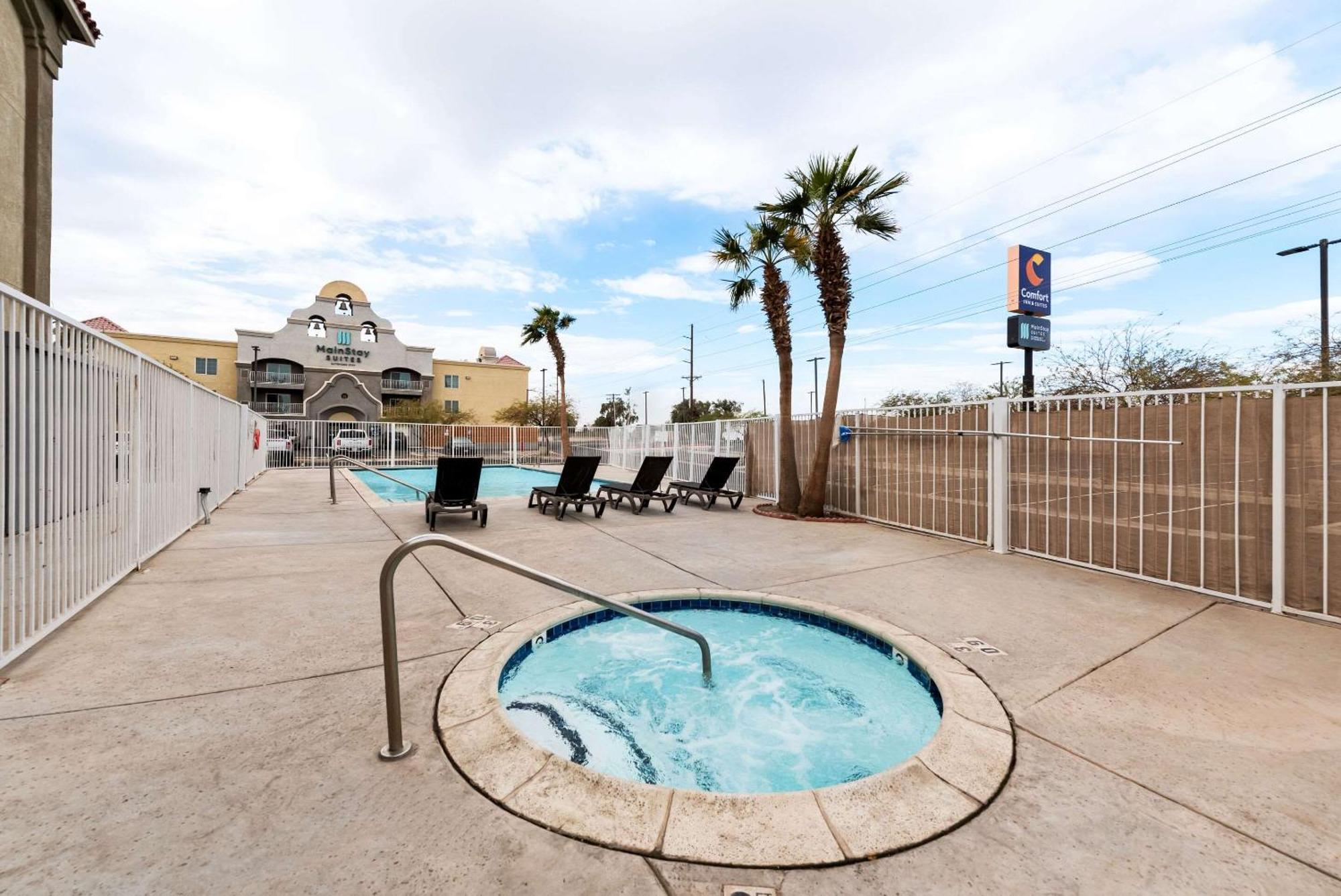 Comfort Inn & Suites El Centro I-8 Екстериор снимка