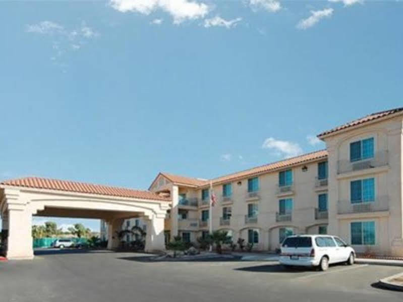 Comfort Inn & Suites El Centro I-8 Екстериор снимка