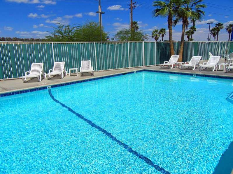 Comfort Inn & Suites El Centro I-8 Екстериор снимка